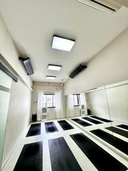 Thomson Park (D20), Retail #498534211